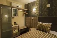 Hotel Business Yatt